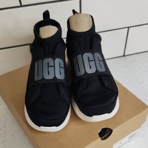 UGG Womens Black Sneakers